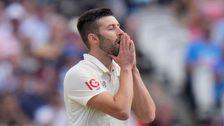 England pacer Mark wood has been ruled out of 3rd test against India because of Jarred Shoulder.