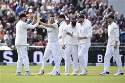 Cricket: Big-hitting Bairstow gives England commanding Ashes test lead